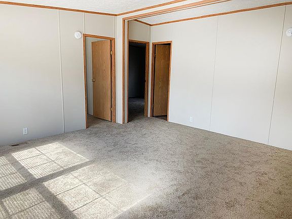 4th image of 4070 Green Briar Blvd #21