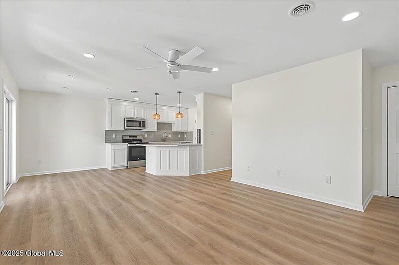 2nd image of 206 Cambridge Manor Drive