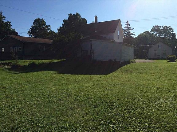 5th image of 502 Garden St