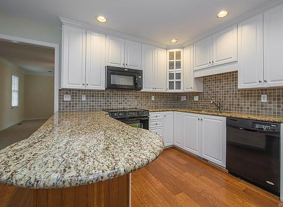 4th image of 5705 Lake West Ter