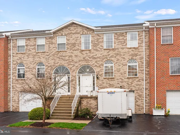 104 Lorenzo Ct, York, PA 17402