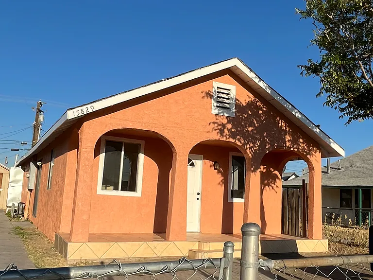 15829 L St — Photo 3