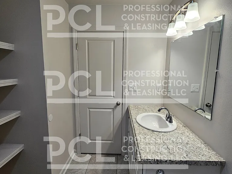 1658 Acadian Dr — Photo 5