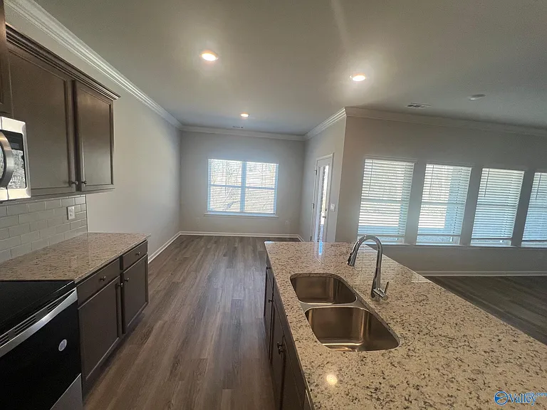 334 Sandy Oak Dr — Photo 3