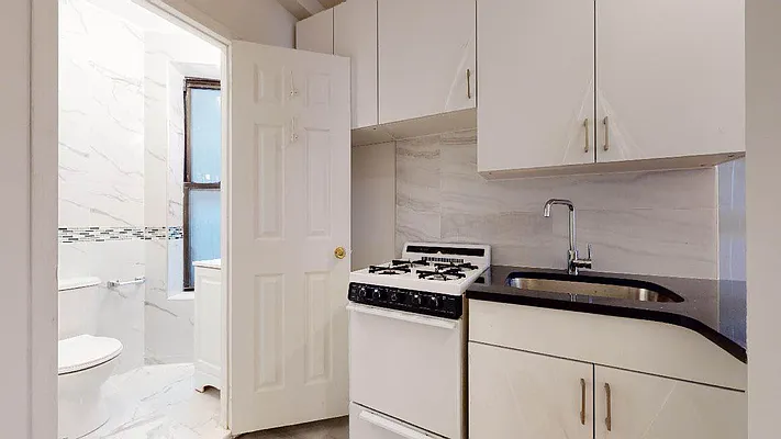 Rented by Bond New York | media 17