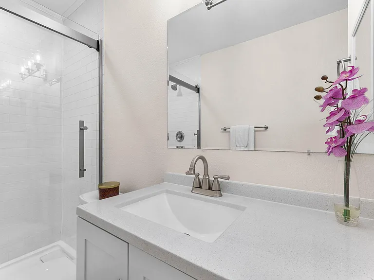 9237 W Maryland Pl — Photo 7