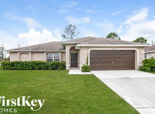 2605 Queen Dr UNIT 2, Lehigh Acres, FL 33971