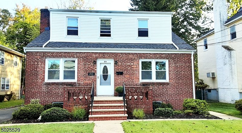 1st image of 213 Linden Ave