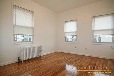Rented by aptsandlofts.com