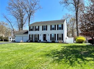 533 Deer Haven Dr, Webster, NY 14580