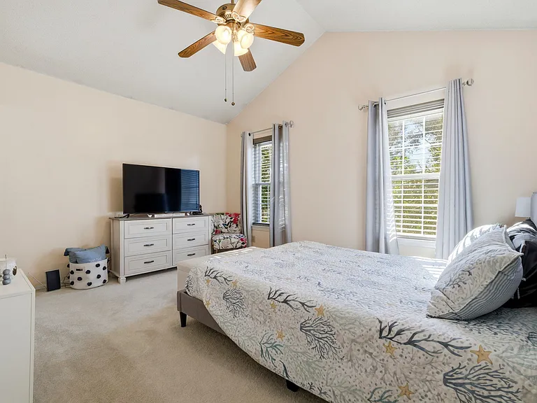 601 E Burgess Rd — Photo 2