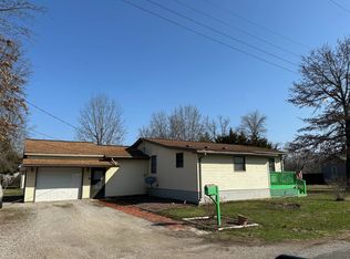 404 Chestnut St, Carlinville, IL 62626
