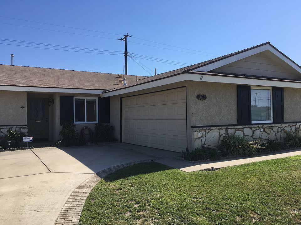 2nd image of 6892 Acacia Ave