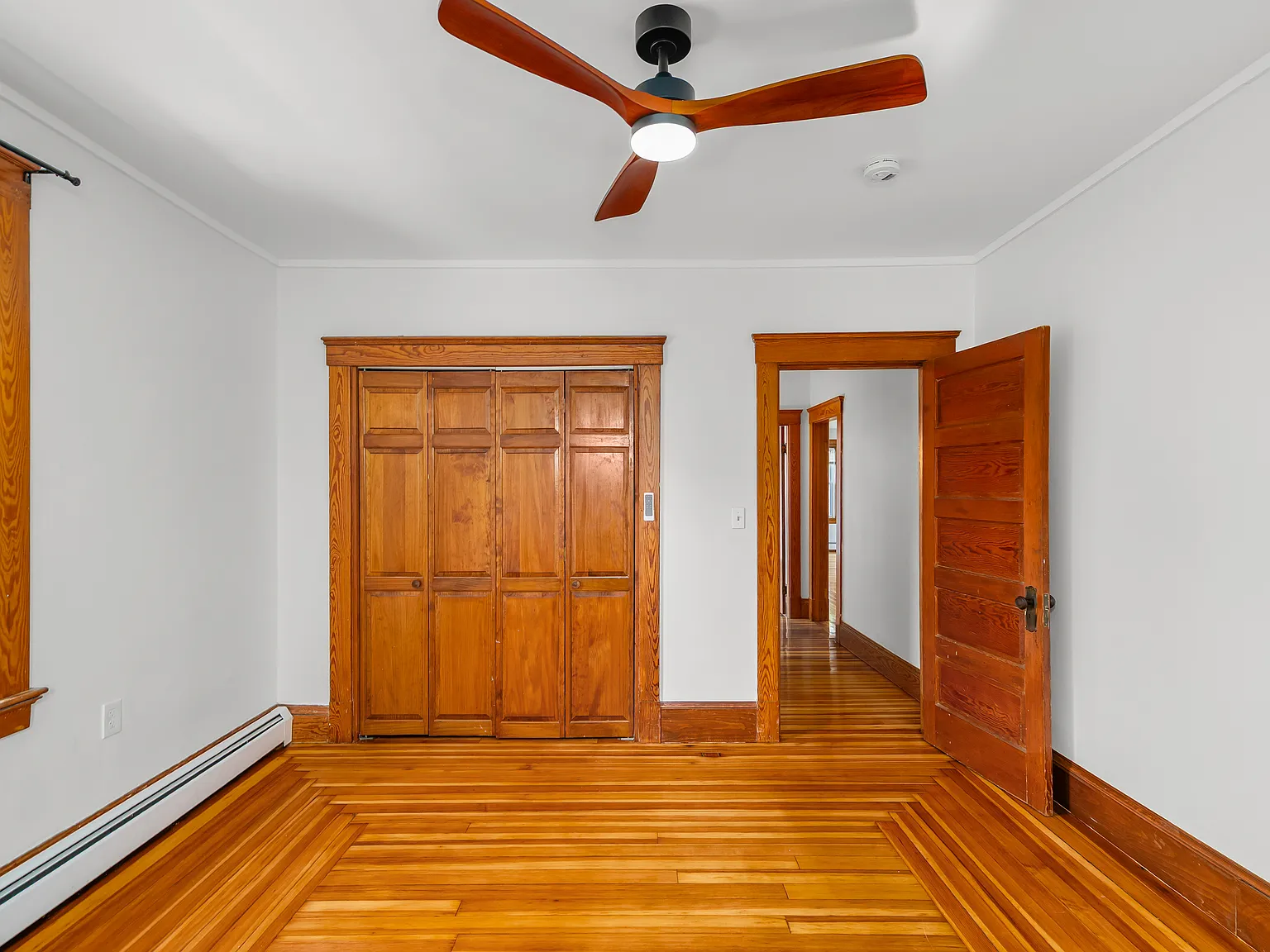 2 bed, 1159 sqft, $2,300 — Photo 4