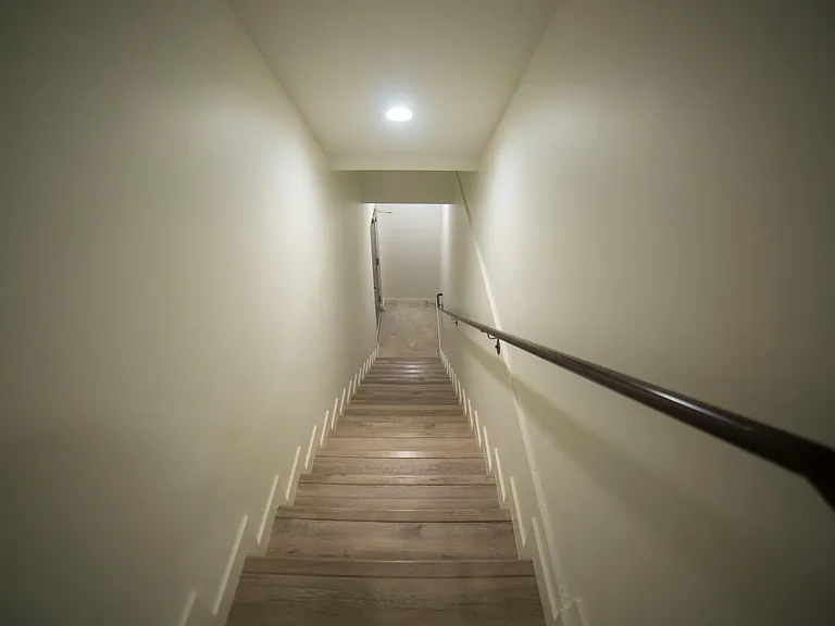 430 Pioneer Dr — Photo 27