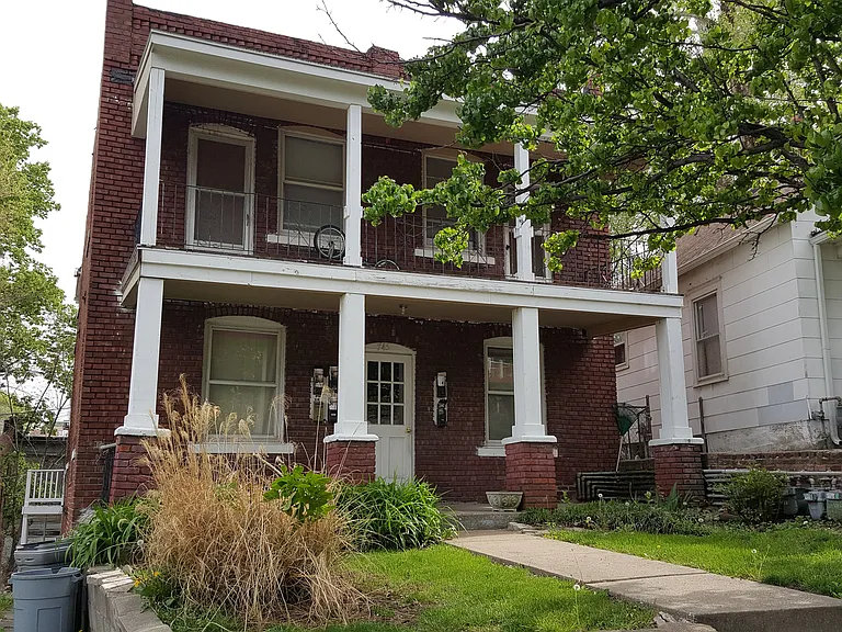 745 Simpson Ave — Photo 6