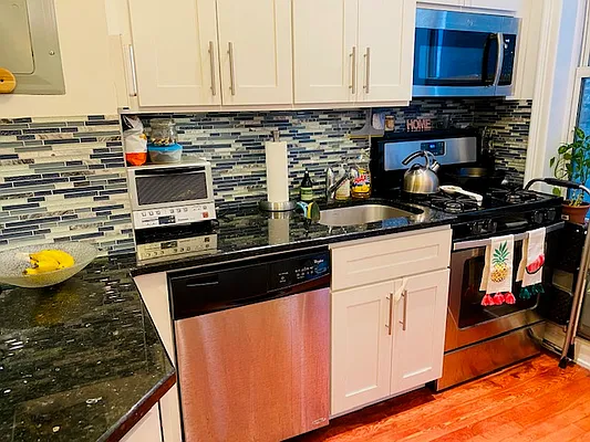 Rented by Bank Neary | media 33