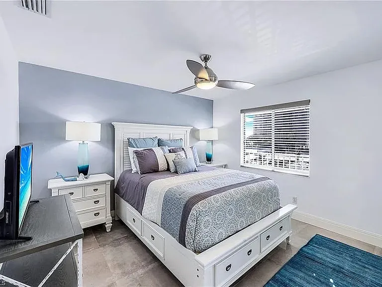 10684 Gulf Shore Dr #302 — Photo 2