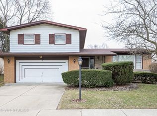 611 N Longwood Ct, Glenwood, IL
