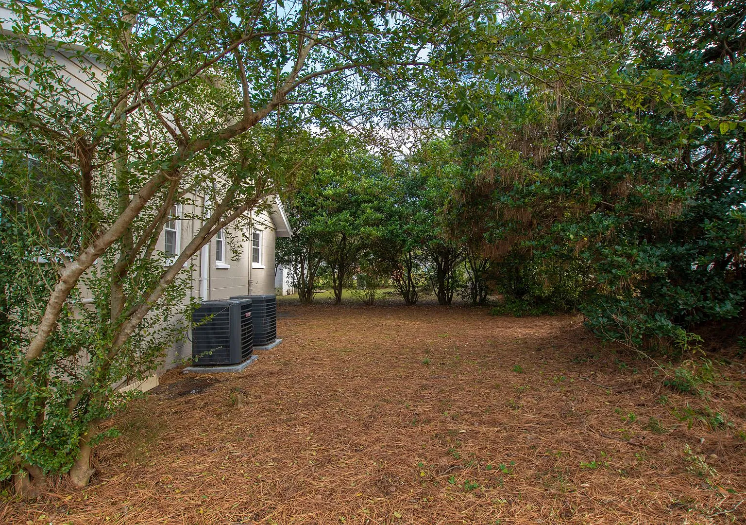 1105 SW Sauls St — Photo 3