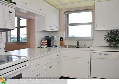 3rd image of 511 Bayshore Dr APT 611