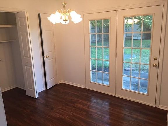5th image of 1017 E Martin Ln