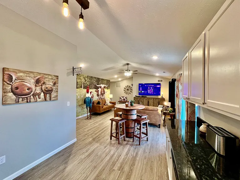806 Pierson Rd — Photo 15