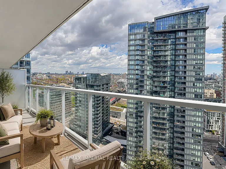 17 Bathurst St #2707 — Photo 30