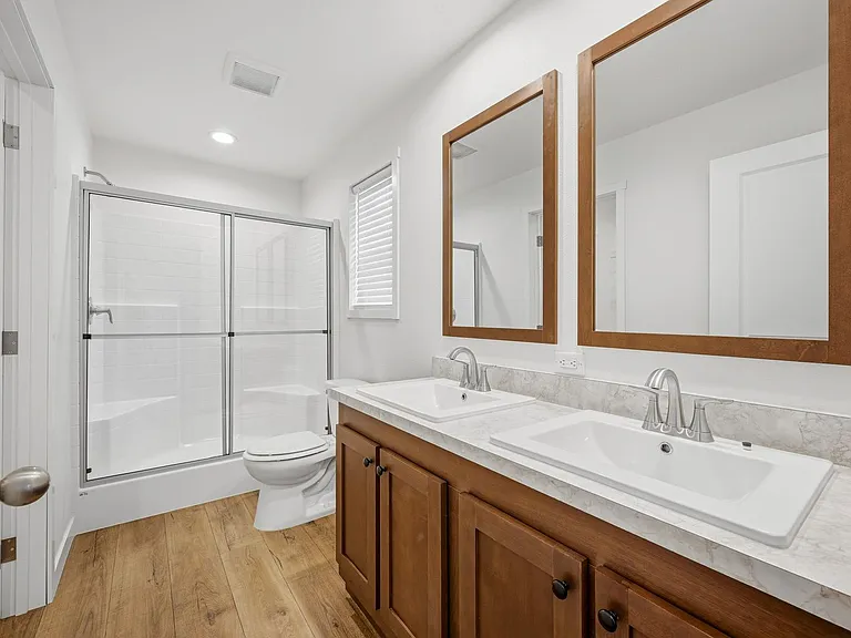 1445 Elm St — Photo 12