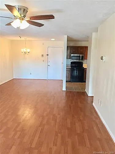 140 Kane St #B1 — Photo 2