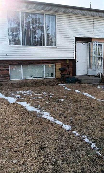 1st image of 649 N Pineland Rd NE