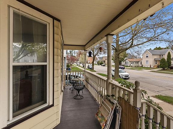 3rd image of 1612 N Main STREET