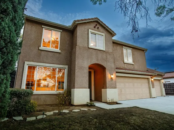 2627 Twain Ave, Clovis, CA 93611