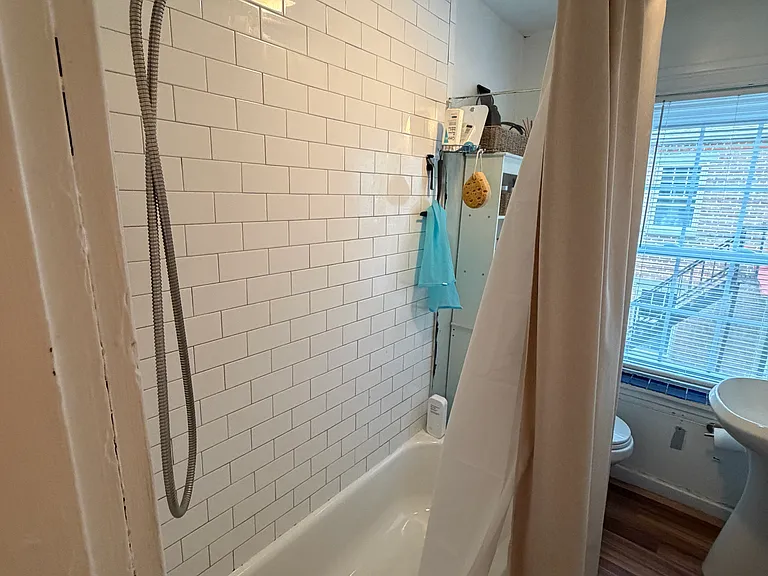 117 S Walnut St #2R — Photo 13
