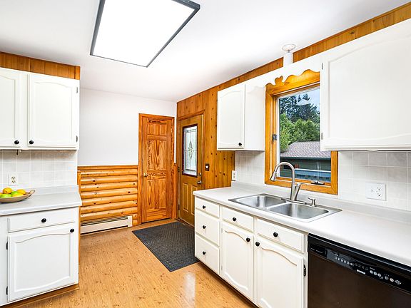 4th image of 1349 Bourdage Rd