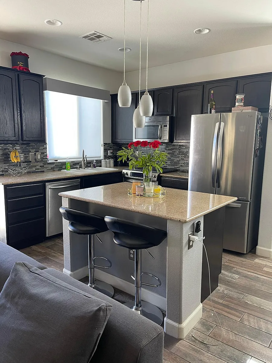 Primary Photo - 5289 Coral Ribbon Ave