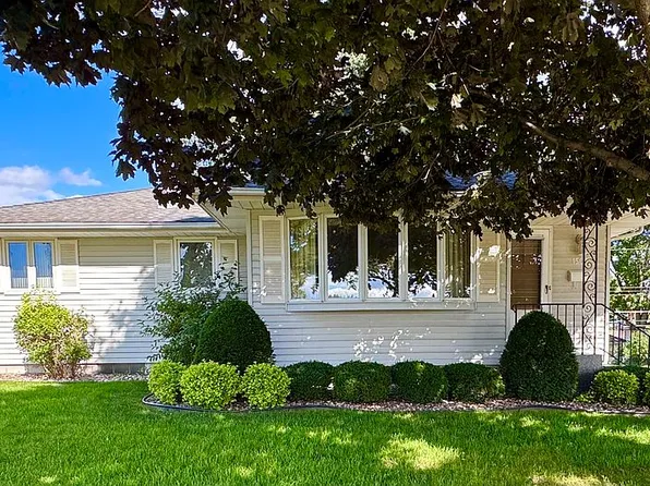 1504 16 1/2 Ave NW, Rochester, MN 55901