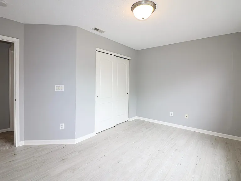 13539 Erlen Dr — Photo 18