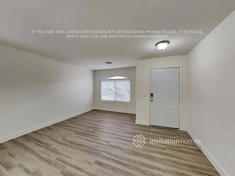 13737 W Solano Dr — Photo 4