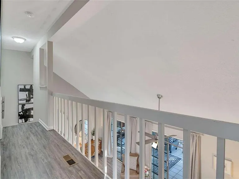1200 Falling Water Dr SE — Photo 15