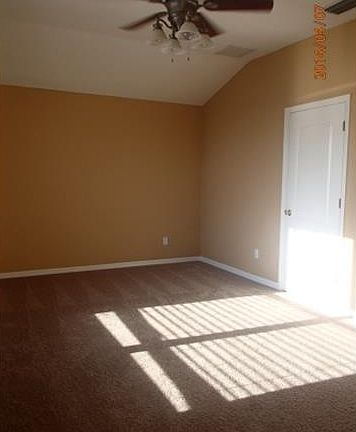 3rd image of 2801 NE 6th Pl