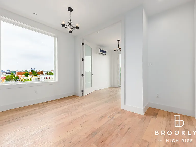 986 Rogers Ave #5E — Photo 8