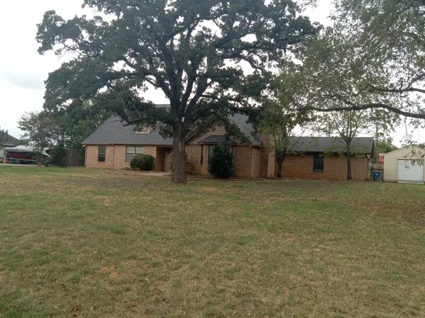 2727 N Hill Ter, Cleburne, TX 76031
