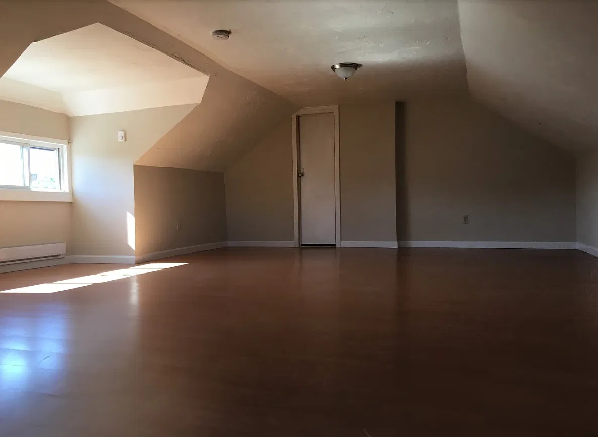 5 bed, 1000 sqft, $3,750 — Photo 2