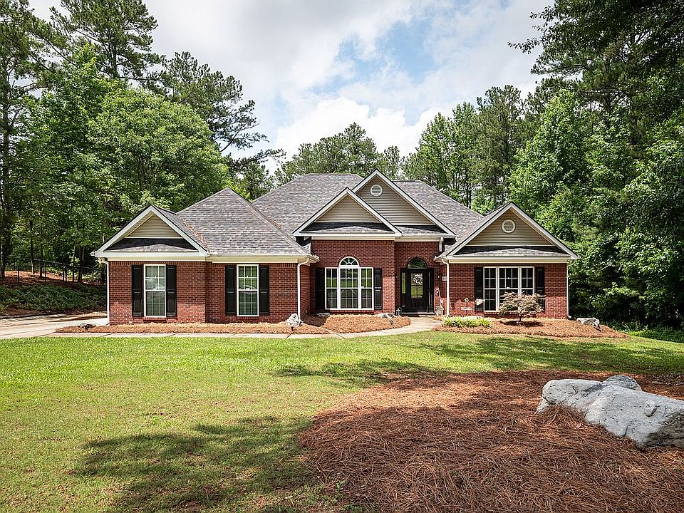 1st image of 109 Crown Forest Dr