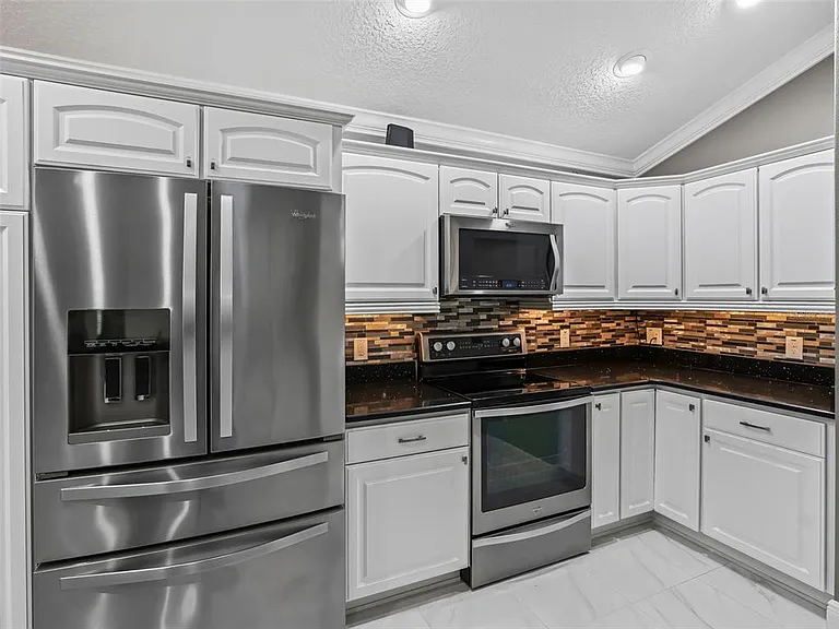 3556 Mistletoe Ct — Photo 24