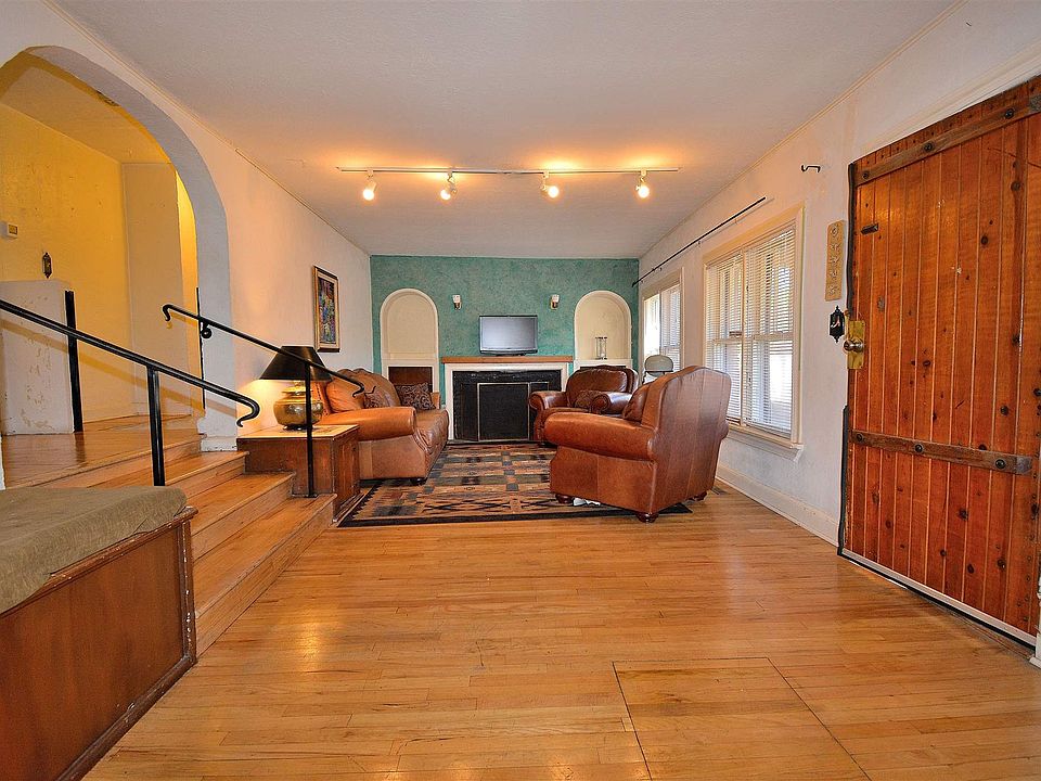1st image of 729 Franklin Ave