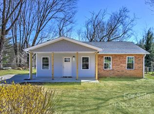 15 Kilkenny Dr, Asheville, NC 28806