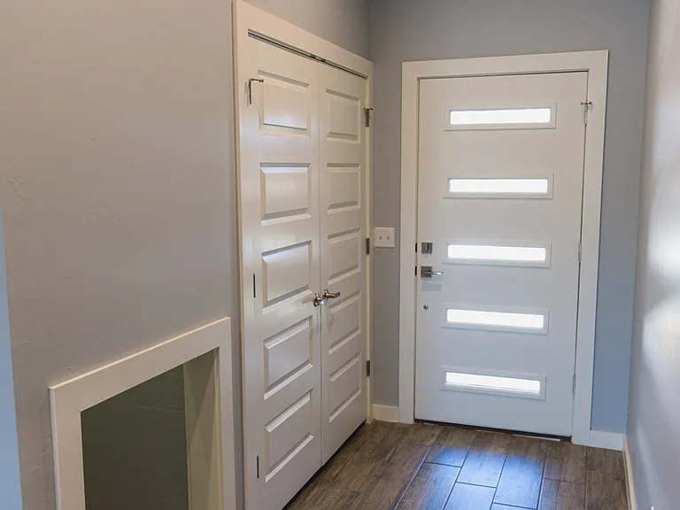 629 Remington Ave — Photo 5