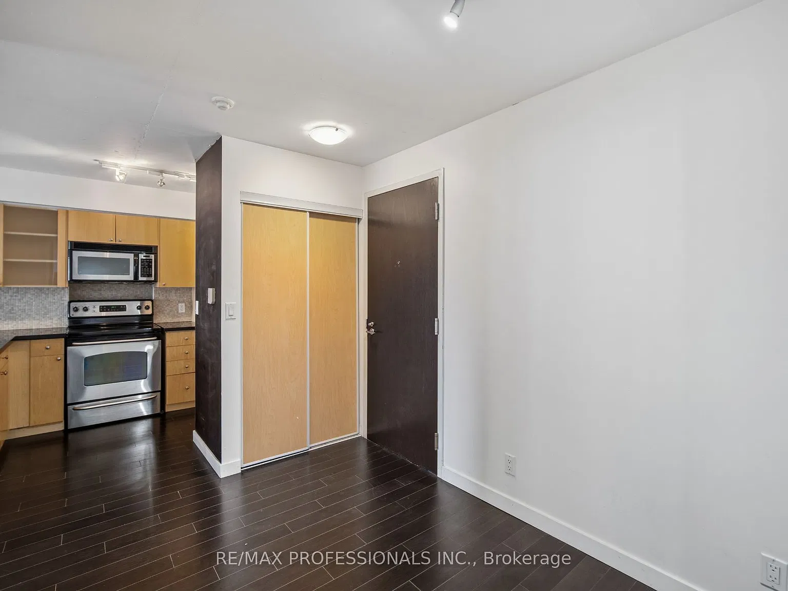 2 bed, $2,650 — Photo 3
